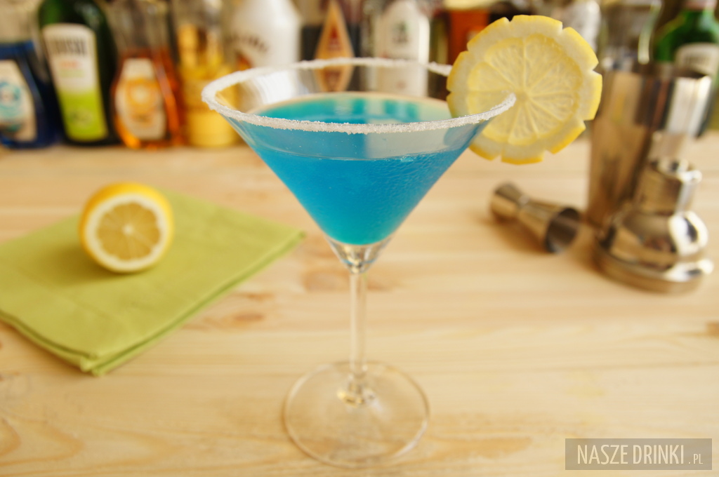 Blue Lady - koktajl z ginem i blue curacao - Nasze Drinki